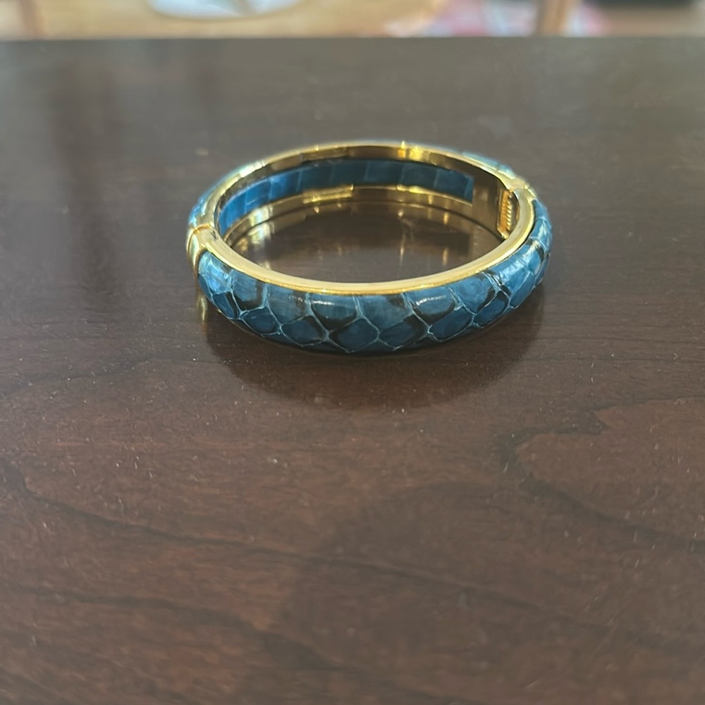 NEW Scuola Del Cuoio Firenze Blue Snake Skin Leather Bangle Bracelet Gold Tone